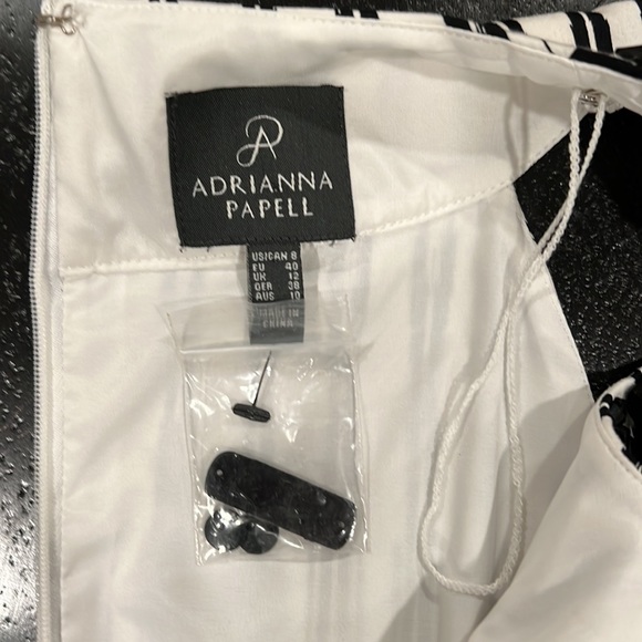 Adrianna Papell Black and White Print Shift Dress Size 8 - Picture 5 of 10